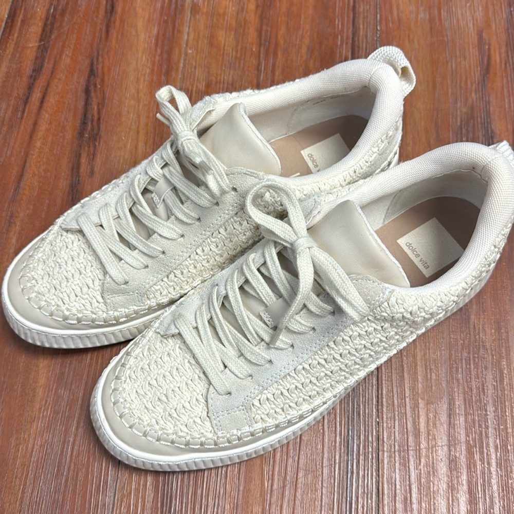 Dolce vita sandstone sneakers